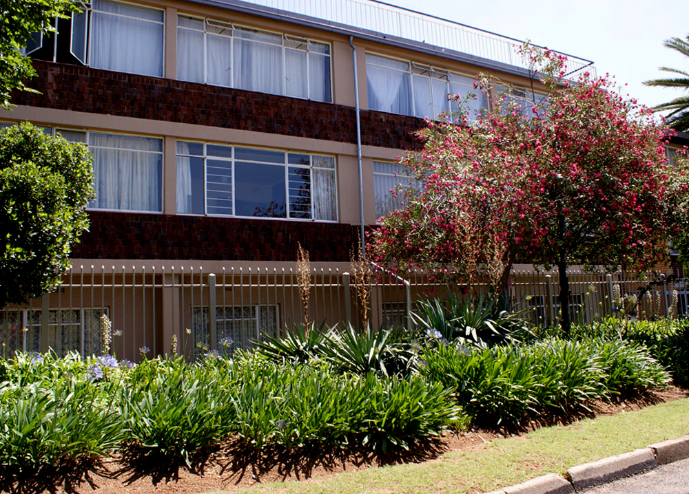 Apartments & Flats to Rent in New Redruth